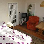 Ingrid בית הארחה 3*