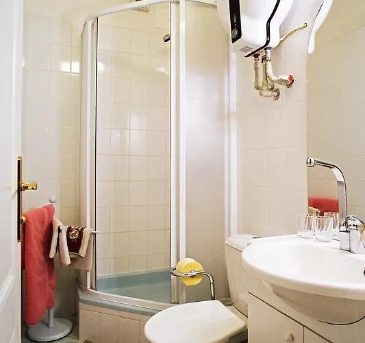 英格丽膳食旅馆 招待所